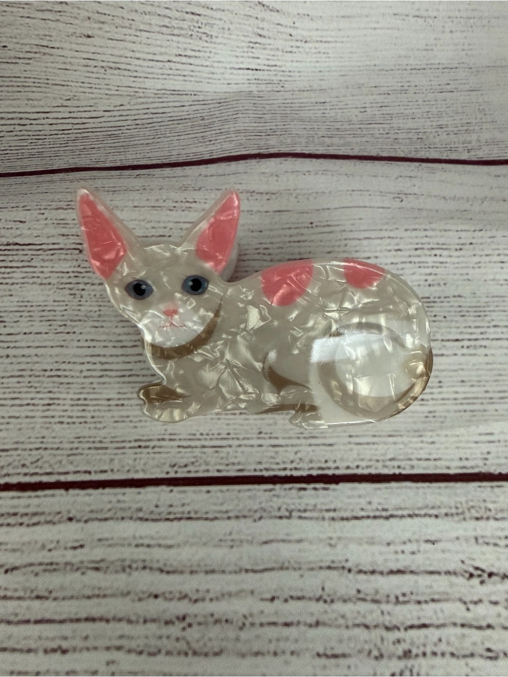 Pearlescent Cat Hair claw clip in Pink and Cream